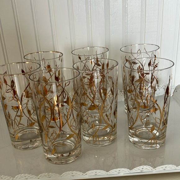Vintage Gold Patterned Drinking Glasses, 8 Ounces, Set of 7 - Picture 8 of 9